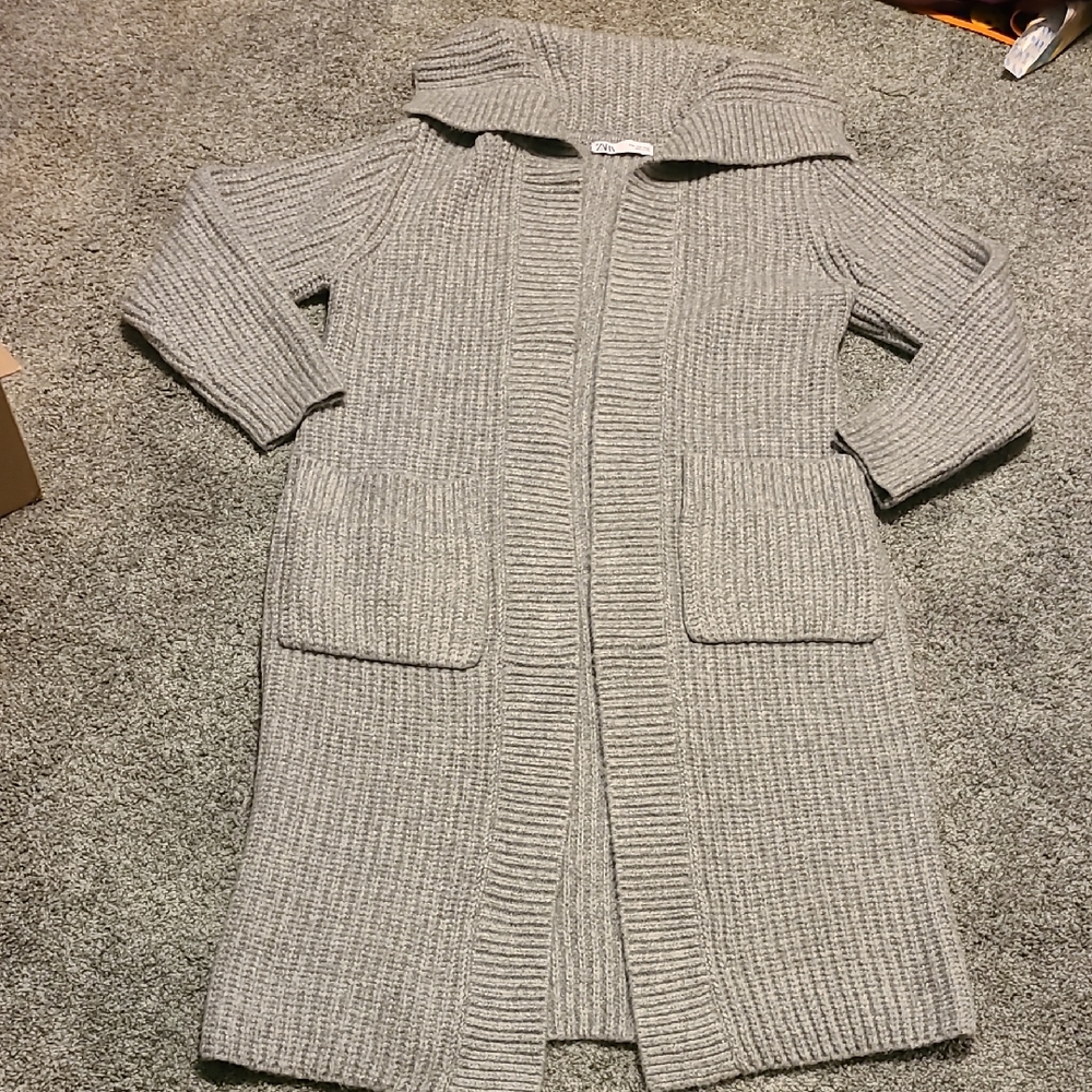Zara Textured Gray Knit Sweater